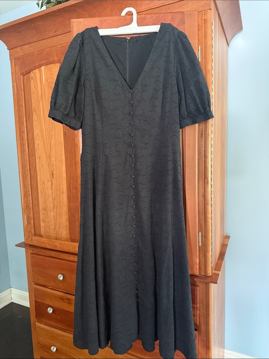 Madewell Dresses & Skirts - Madewell Black Midi Button-Front Jacquard Dress